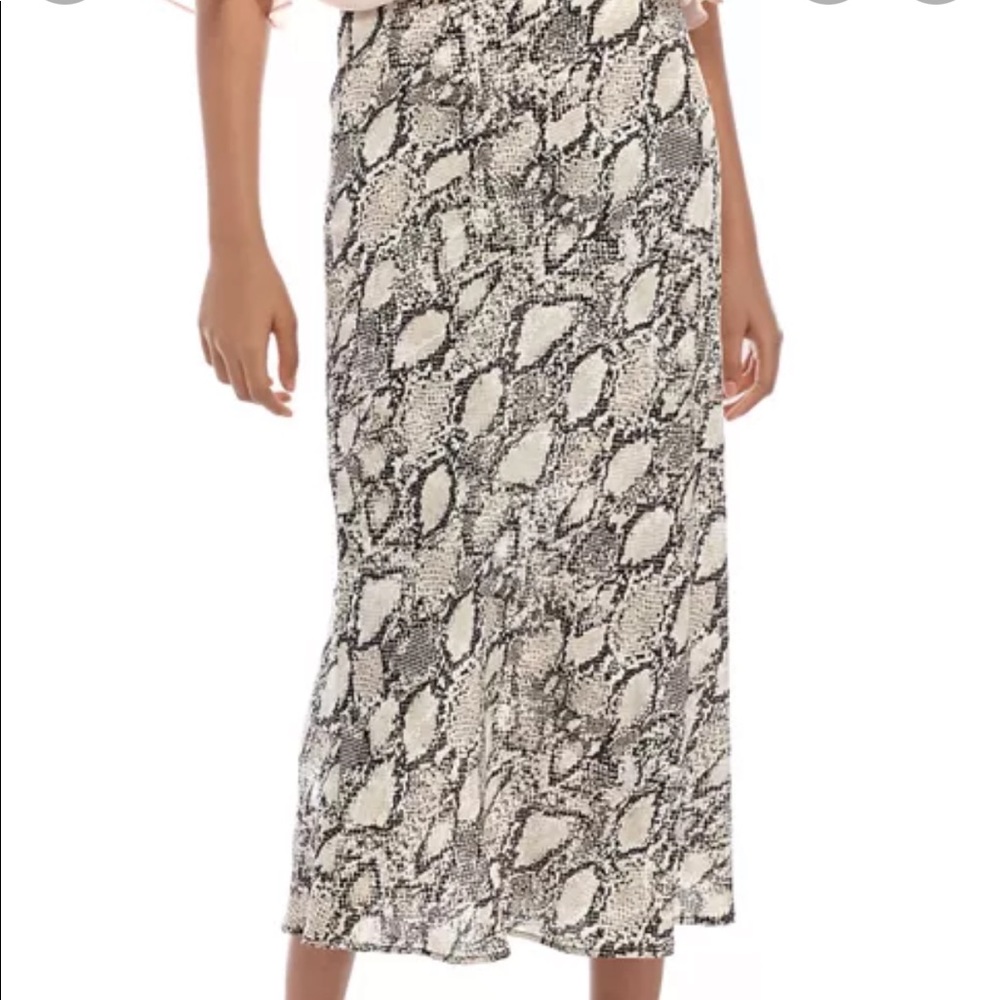 nine west snakeskin skirt
